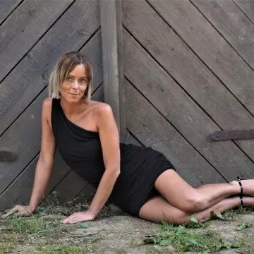 ScarletSmooch image 0